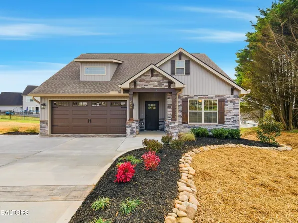 2830 Alden Glenn Ct, Sevierville, TN 37876