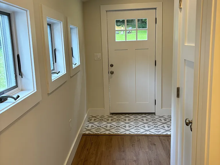 entry hallway with closet