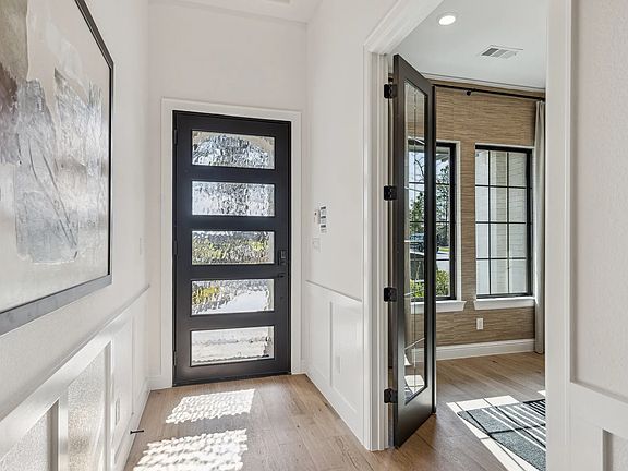 Plan 5039 Entry - Staged