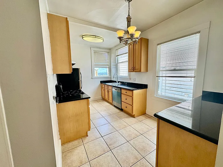 2335 Larkin St #12 — Photo 8