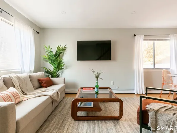 516 Indian Ave, Bridgeport, CT 06606