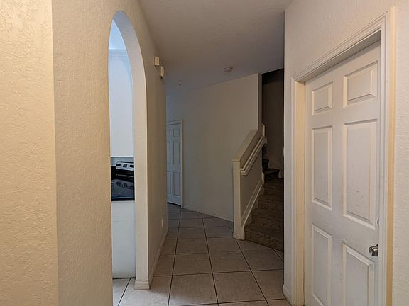 5th image of 833 Pipers Cay Drive