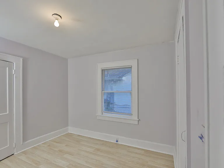 1445 13th St S — Photo 11