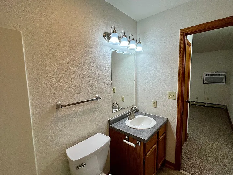 1216 N Point Dr — Photo 26