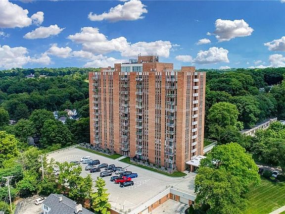 4th image of 2230 S Patterson Blvd APT 11