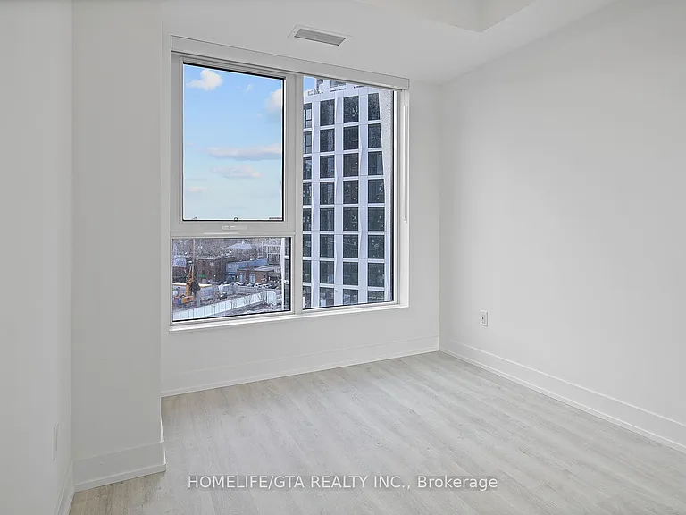 60 Central Park Dr #908 — Photo 16