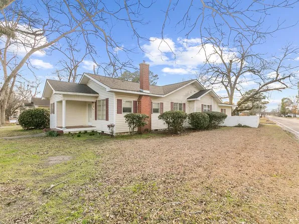 200 Forrest St, Headland, AL 36345