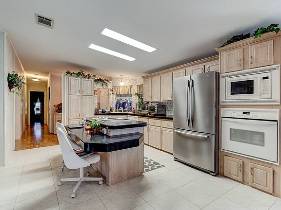 5th image of 5444 Newman Dr