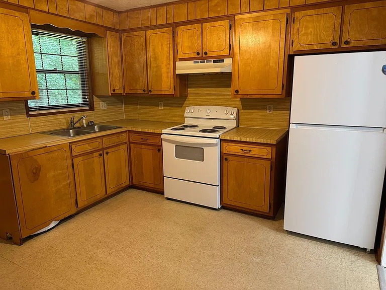 216 Hilltop Dr #6 — Photo 5