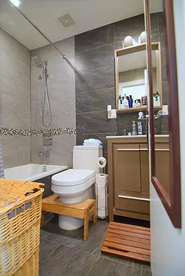 Rented by Safdie Realty Group | media 28