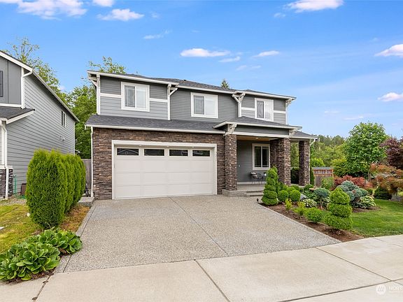 2nd image of 3211 102nd Avenue NE