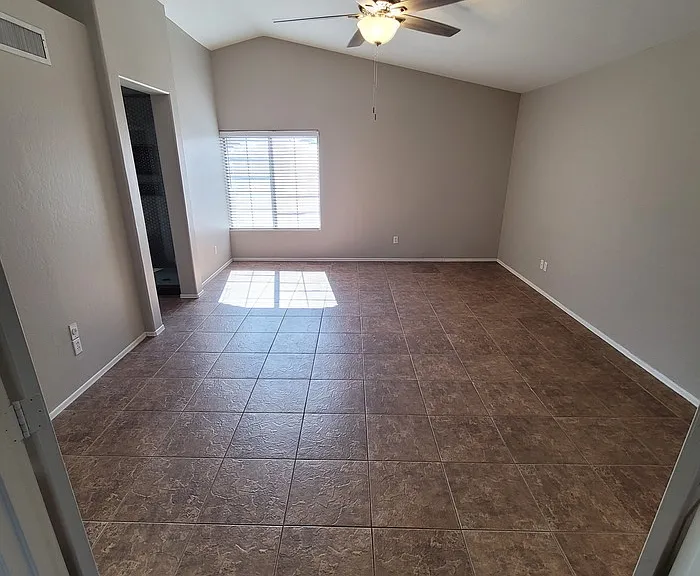 4606 E Meadow Dr — Photo 10