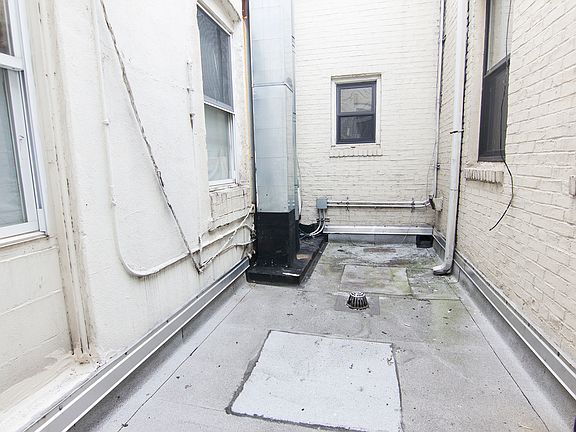 5th image of 30-12 Astoria Blvd #5D
