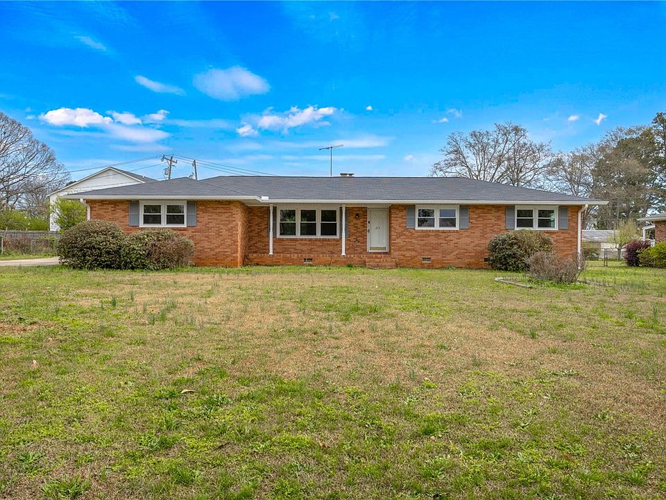 1st image of 313 Rhodehaven Dr