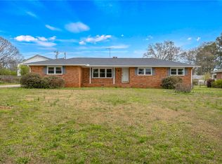 313 Rhodehaven Dr, Anderson, SC 29625