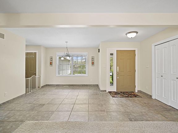 5th image of 2091 Scenic Hills Dr