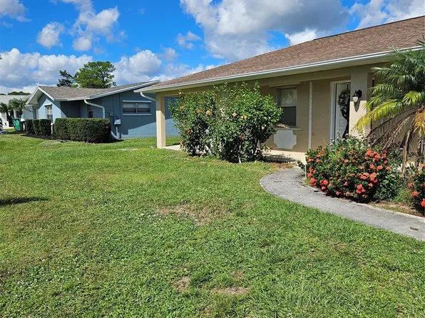 967 SE Breakwater Avenue, Port St Lucie, FL 34983
