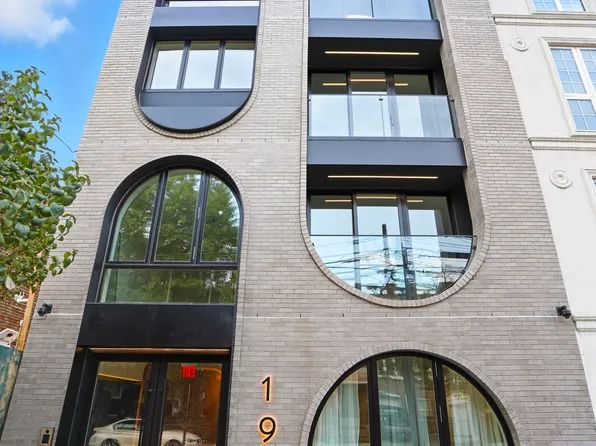 19 North Henry Street image 28 of 28