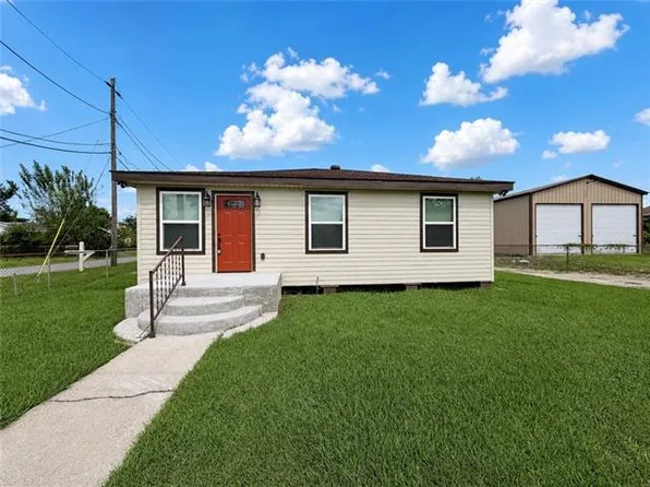 702 E Easy St, Destrehan, LA 70047