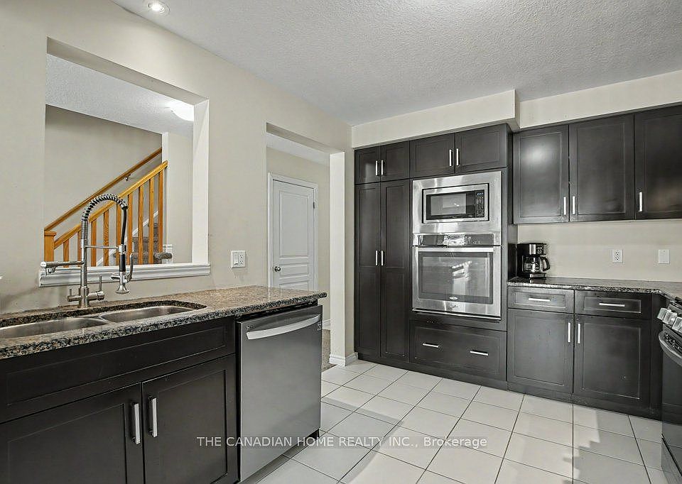 1st image of 46 Jeffrey Dr