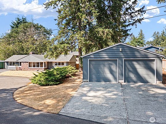 2nd image of 1 Alderwood Court SW