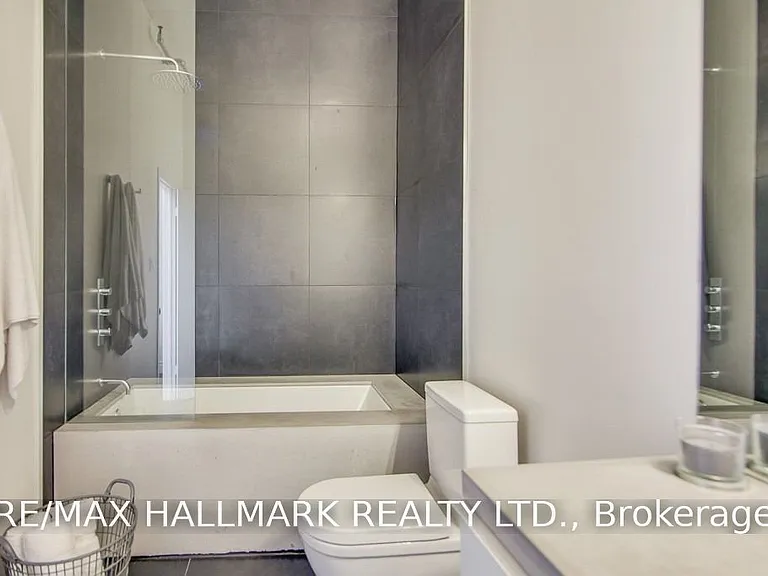 6 Bartlett Ave #7 — Photo 14