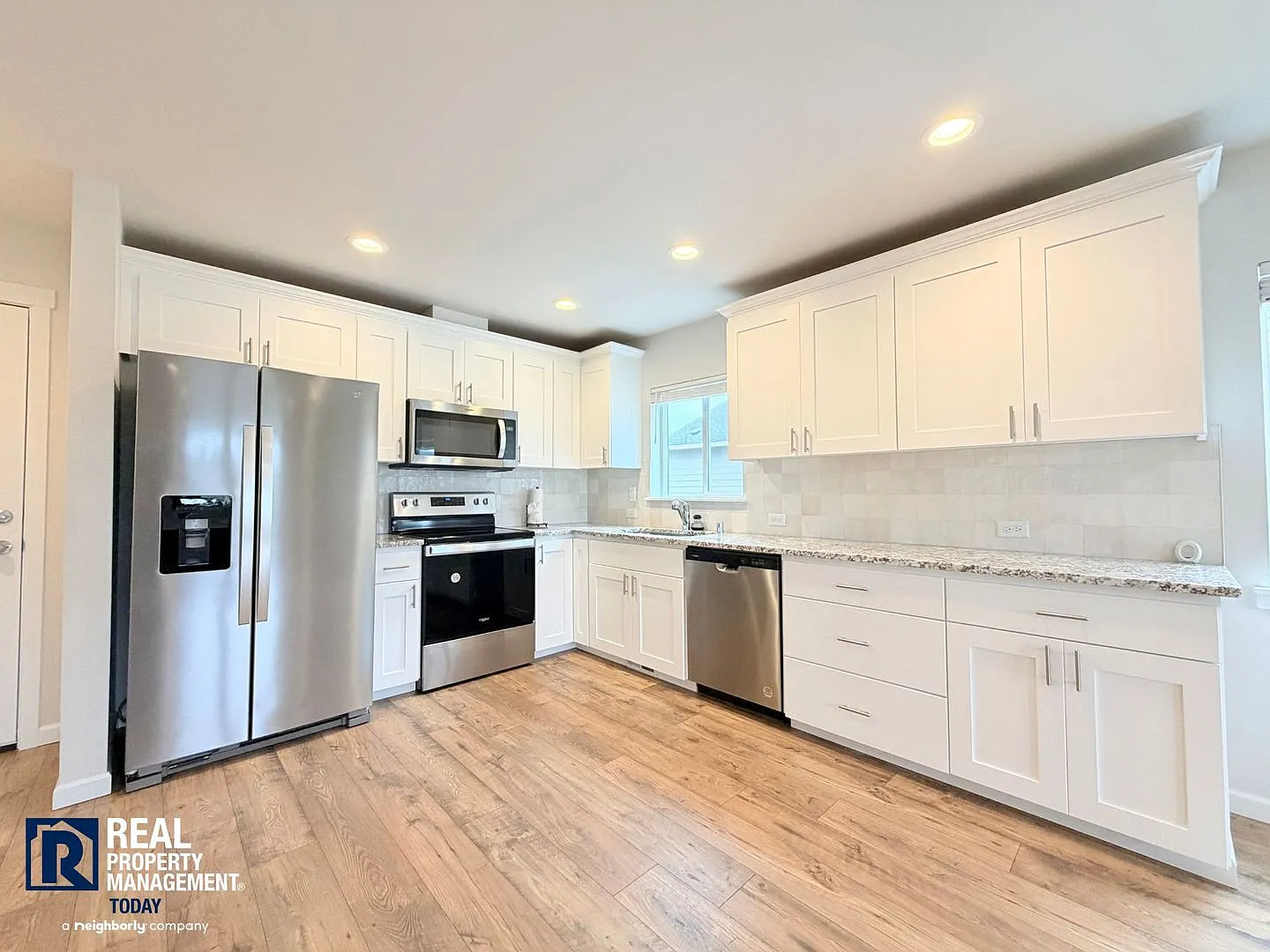 Bright Newer Yelm Home with Open-Concept Living, Park Views & 2-Car Garage! — Photo 2