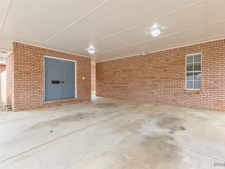 1703 Pebble Creek Dr — Photo 31