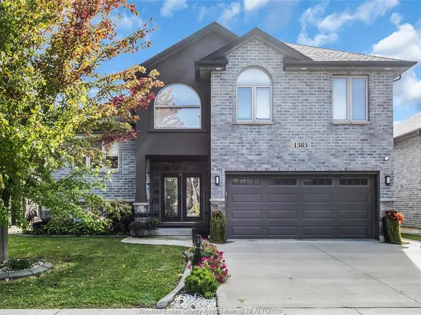 1385 Cancun St, Windsor, ON N9G 0A2