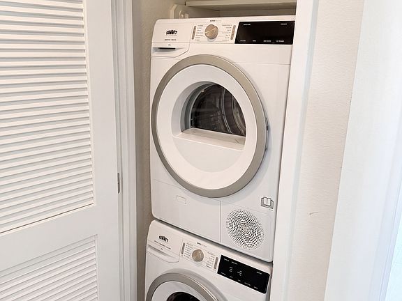 2nd image of 3726 Sawtelle Blvd #5