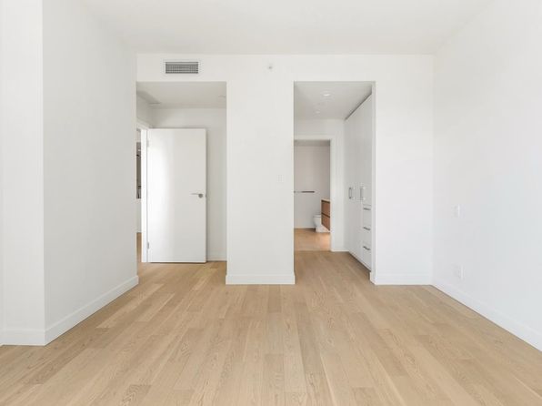 3 bedroom rental in Richmond — photo 9