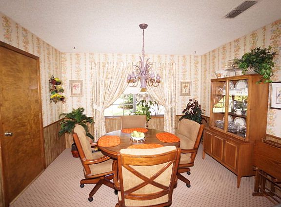 5th image of 7 Green Oaks Cir