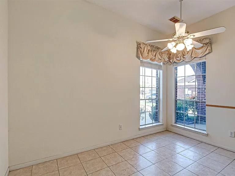 125 Barbetta Ct — Photo 22