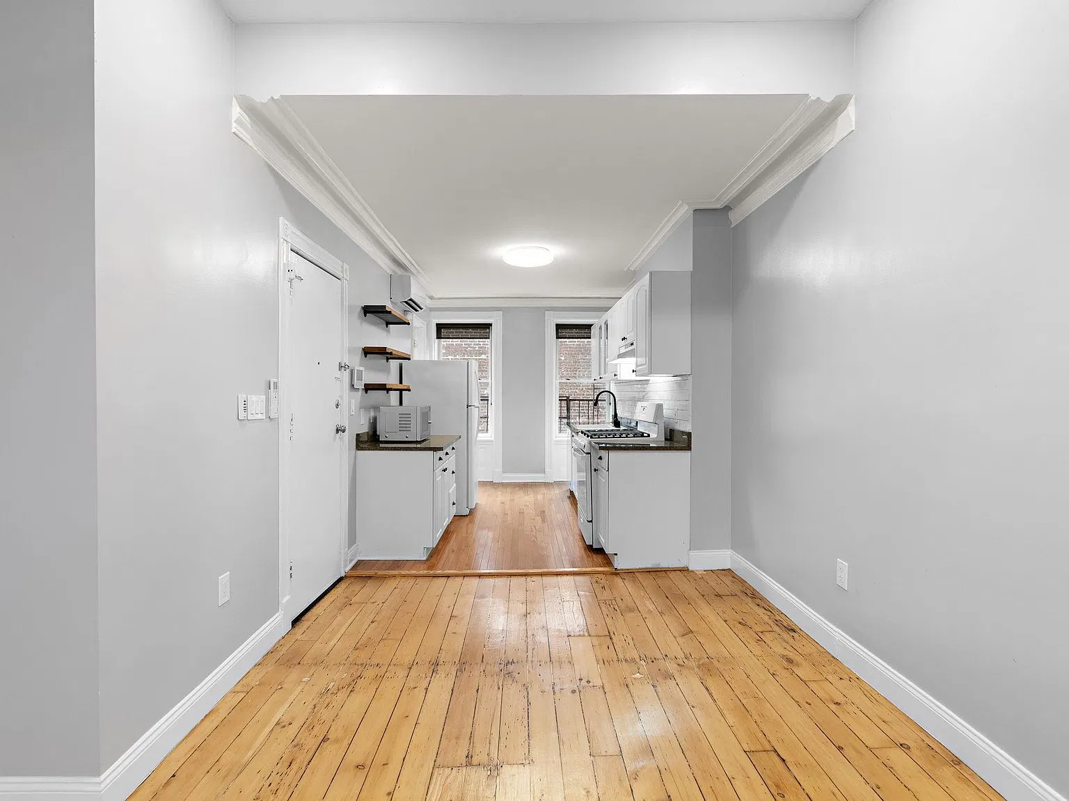 1 bed, 1.0 bath, $3,000 — Photo 4