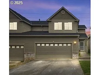 2111 NE 137th Ct photo 1