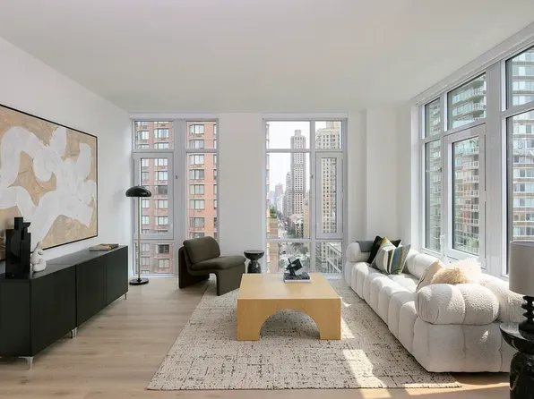 356 E 78th St, New York, NY