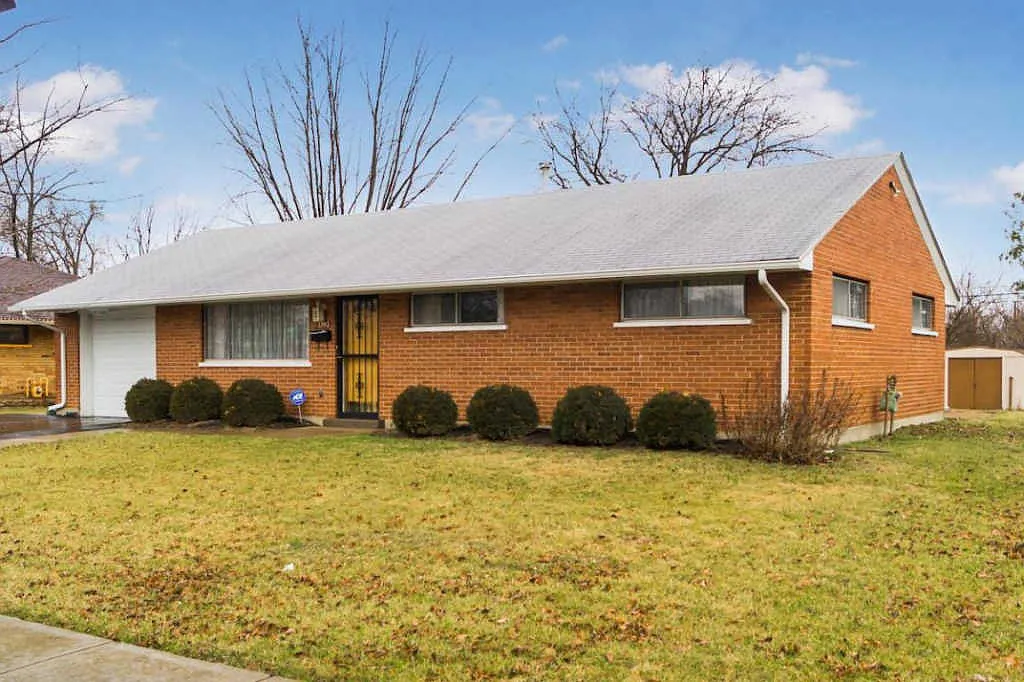 3392 Stephen Dr S photo 1