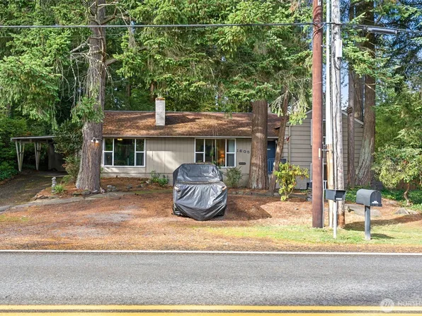 16051 21st Avenue SW, Burien, WA 98166