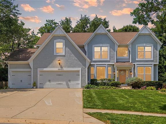 2nd image of 13848 Pembroke Dr