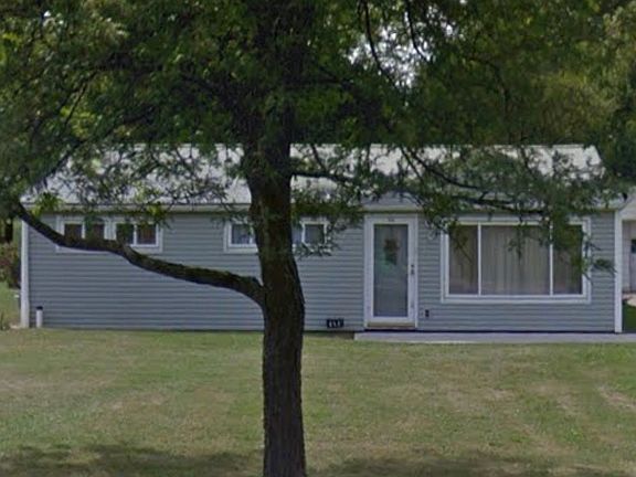 2nd image of 570 Simons Dr