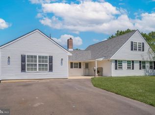 46 Forsythia Dr S, Levittown, PA 19056