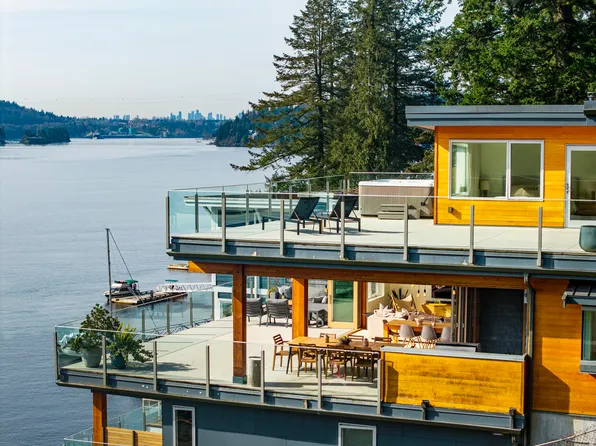 5577 Indian River Dr, North Vancouver, BC V7G 2T7