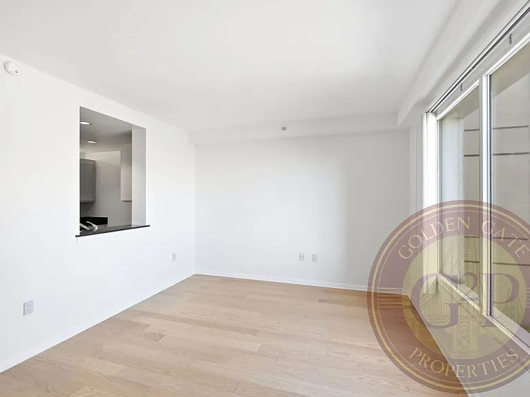 140 S Van Ness Ave #429 — Photo 11