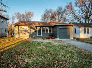 2307 S Crestway Ave, Wichita, KS 67218