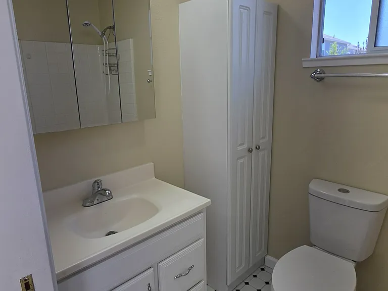 512 Poplar Ave — Photo 6