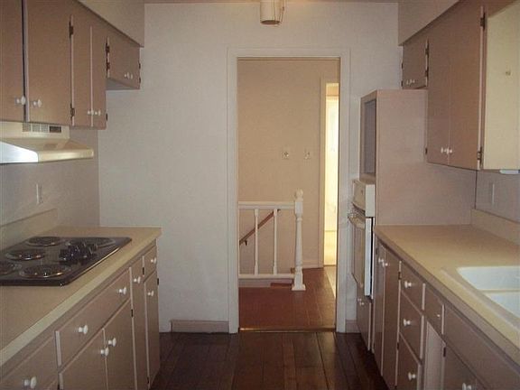 4th image of 6411 Hayes St