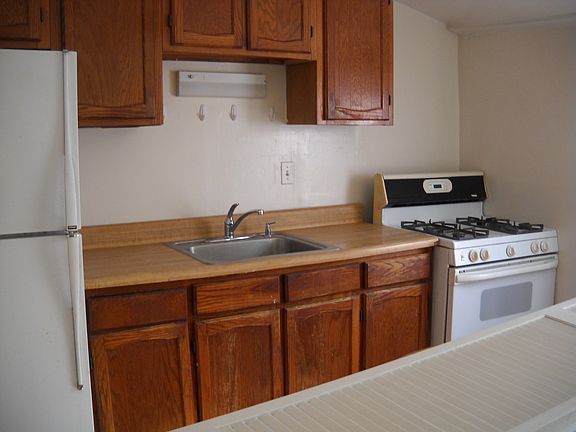 4th image of 163 Krams Ave