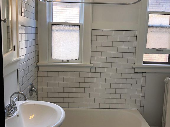 3rd image of 2851 N Fratney St APT 2