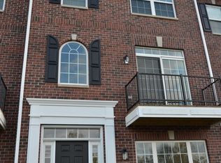 11900 Riley Dr UNIT 3, Zionsville, IN 46077