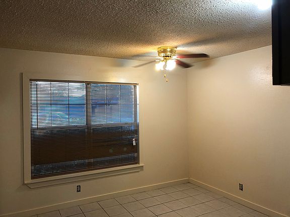 2nd image of 4334SU N St